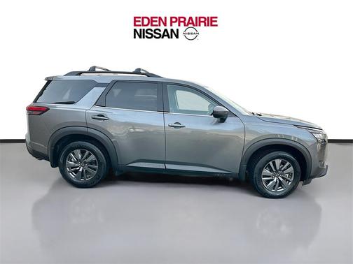 2024 Nissan Pathfinder SV 4WD