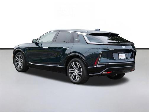 Emerald Lake Metallic 2024 Cadillac LYRIQ Luxury