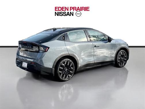 2026 Nissan Leaf PLATINUM+