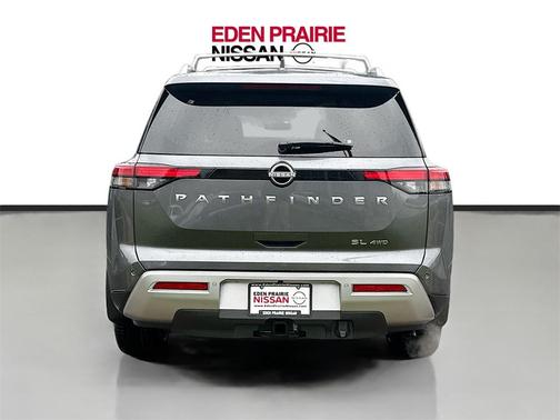2025 Nissan Pathfinder SL 4WD