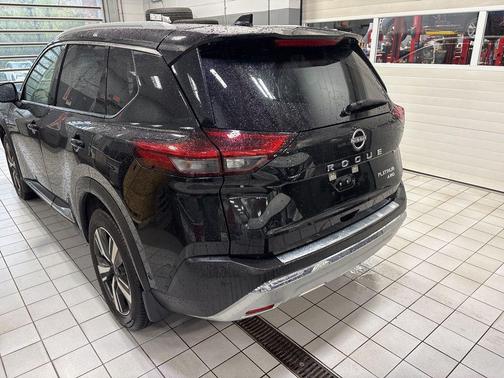 Super Black 2023 Nissan Rogue Platinum