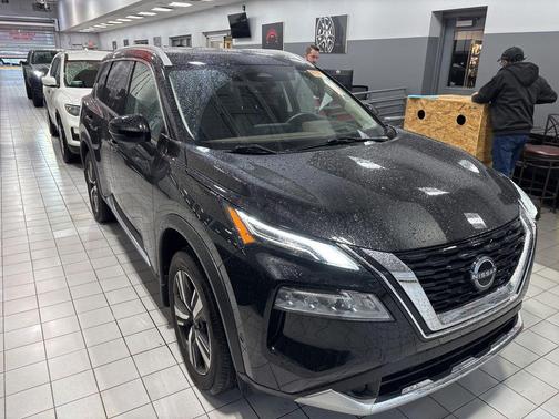 Super Black 2023 Nissan Rogue Platinum