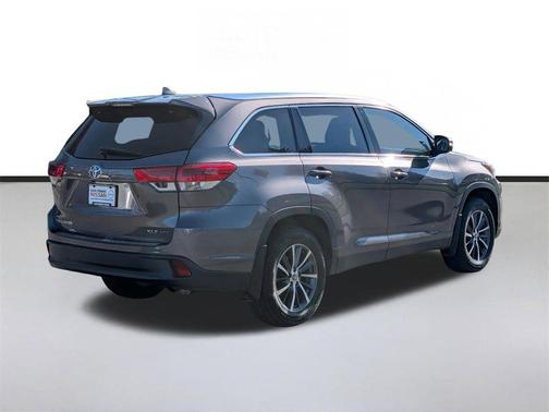 Predawn Gray Mica 2019 Toyota Highlander XLE