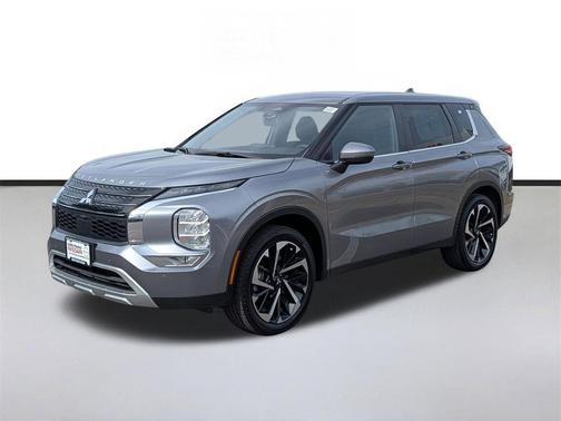 Mercury Gray Metallic 2023 Mitsubishi Outlander SE 2.5 2WD