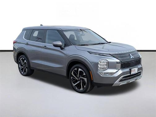 Mercury Gray Metallic 2023 Mitsubishi Outlander SE 2.5 2WD