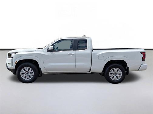Glacier White 2024 Nissan Frontier SV