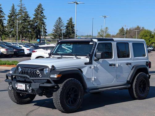 Bright White Clearcoat 2021 Jeep Wrangler Unlimited Islander 4x4