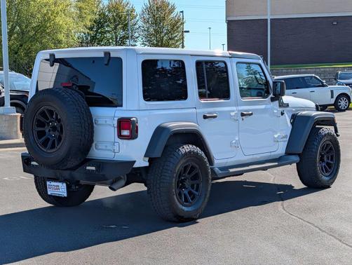 Bright White Clearcoat 2021 Jeep Wrangler Unlimited Islander 4x4