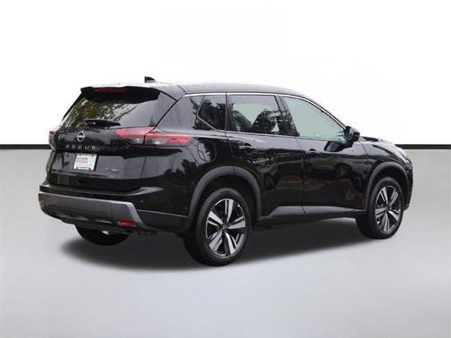 Super Black 2026 Nissan Rogue SL