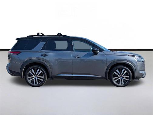 2023 Nissan Pathfinder Platinum 4WD