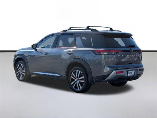 2023 Nissan Pathfinder Platinum 4WD