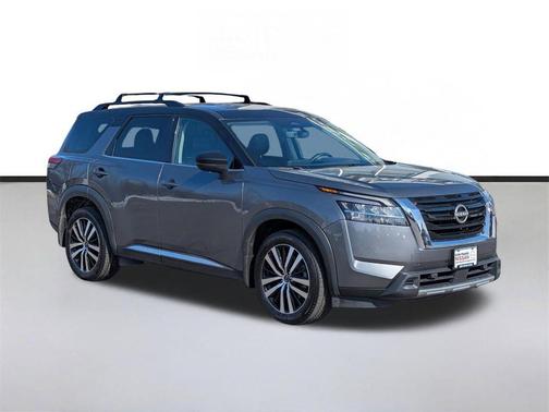2023 Nissan Pathfinder Platinum 4WD