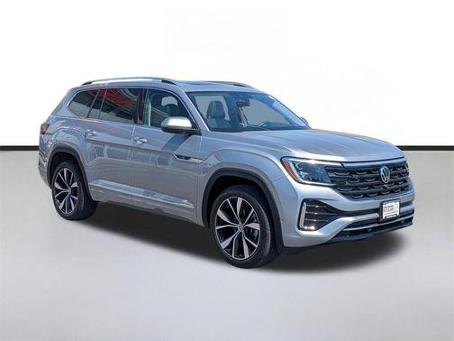 Silver Mist Metallic 2024 Volkswagen Atlas 2.0T SEL Premium R-Line 4MOTION