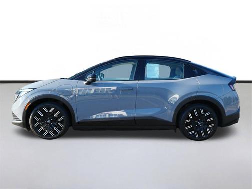 Boulder Gray 2026 Nissan Leaf PLATINUM+