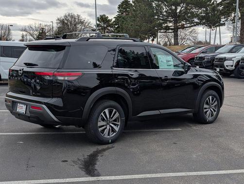 Super Black 2026 Nissan Pathfinder SL