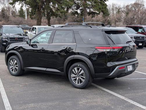 Super Black 2026 Nissan Pathfinder SL