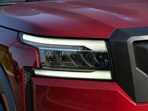 Cardinal Red Metallic Tricoat 2024 Nissan Frontier PRO-4X
