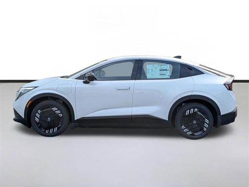 Everest White Pearl Tricoat 2026 Nissan Leaf S+