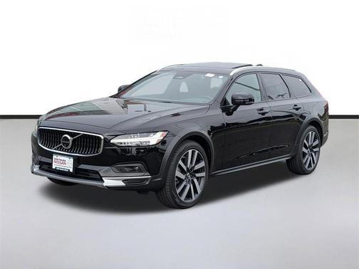 Onyx Black Metallic 2025 Volvo V90 Cross Country Plus, B6 AWD Gas (mild hybrid)