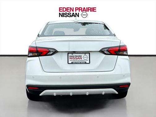 2022 Nissan Versa 1.6 SV