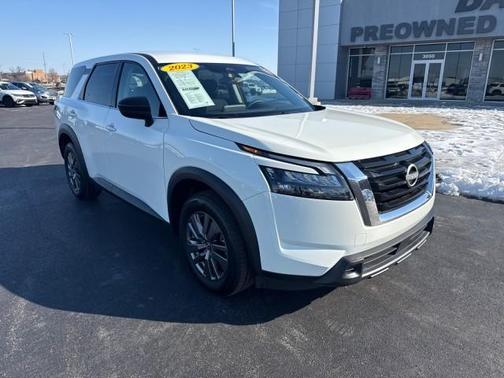 2023 Nissan Pathfinder S