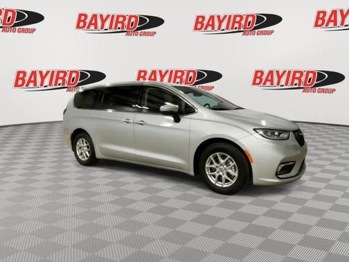 2023 Chrysler Pacifica Touring-L