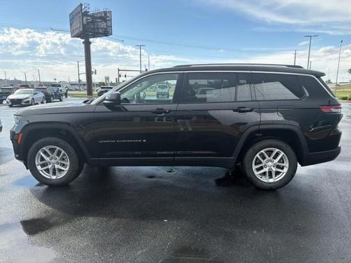Metallic 2023 Jeep Grand Cherokee L Laredo