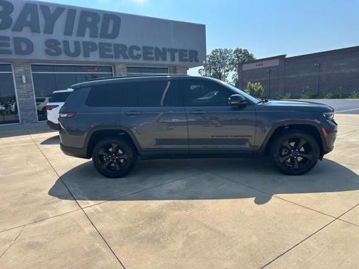2022 Jeep Grand Cherokee L Laredo