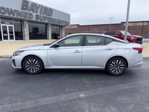 Silver 2024 Nissan Altima 2.5 SV
