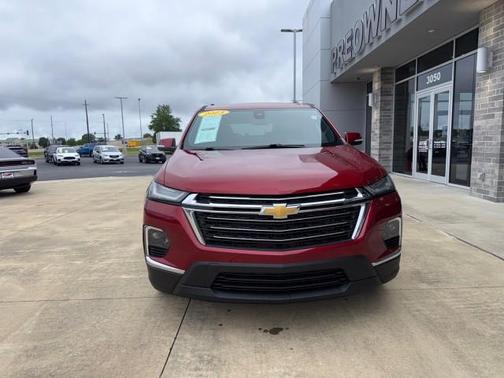 Red 2023 Chevrolet Traverse LT Cloth