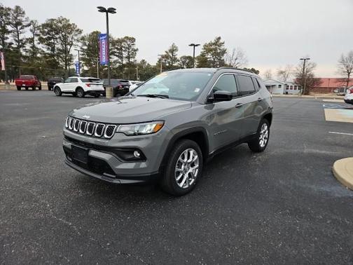 2024 Jeep Compass Latitude Lux