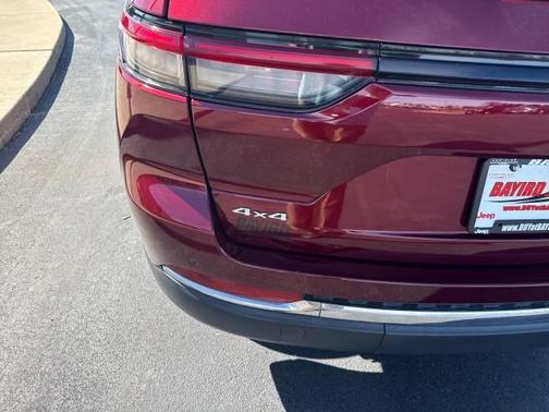 2024 Jeep Grand Cherokee Laredo