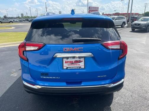 2024 GMC Terrain SLT