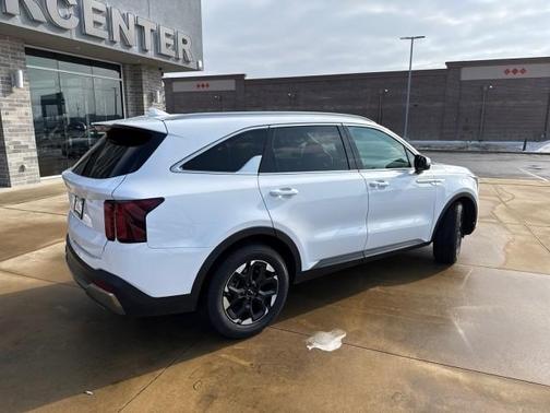 2024 Kia Sorento S