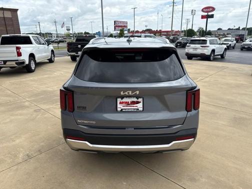 2024 Kia Sorento S