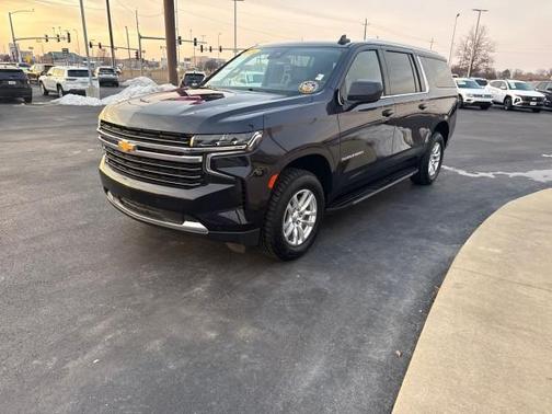 2024 Chevrolet Suburban LT