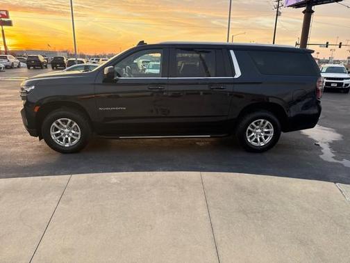 2024 Chevrolet Suburban LT