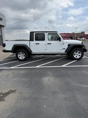 2023 Jeep Gladiator Sport