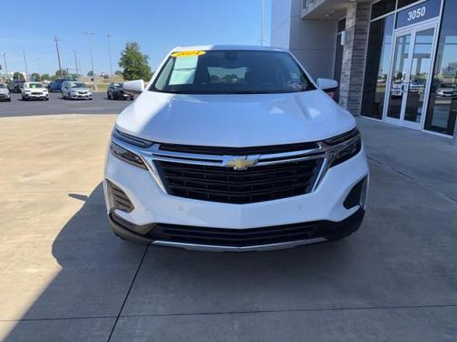 Iridescent Pearl Tricoat 2024 Chevrolet Equinox LT