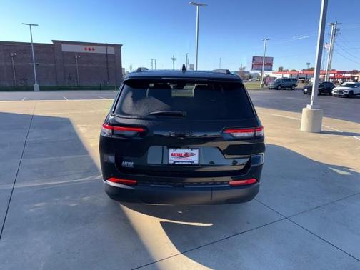 2024 Jeep Grand Cherokee L Laredo