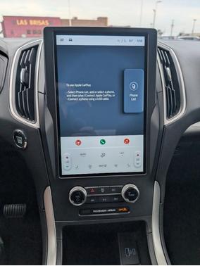 White 2024 Ford Edge SEL