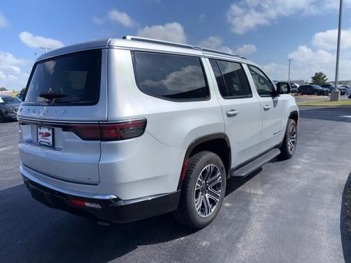 Silver 2024 Jeep Wagoneer Series II