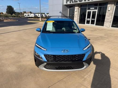2022 Hyundai KONA SEL