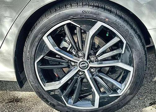 2024 Nissan Altima SR FWD