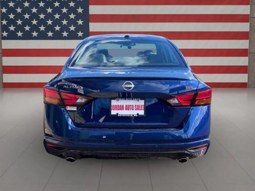 2024 Nissan Altima SR FWD