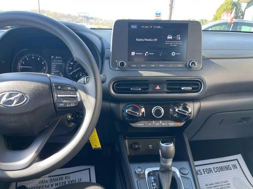 2023 Hyundai KONA SE