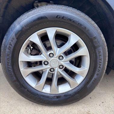 2019 Hyundai SANTA FE SE 2.4