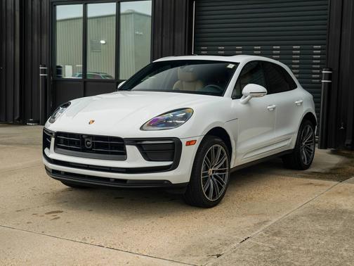 2025 Porsche Macan 
