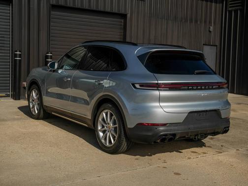2025 Porsche Cayenne 