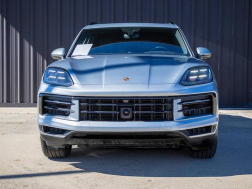 2025 Porsche Cayenne 